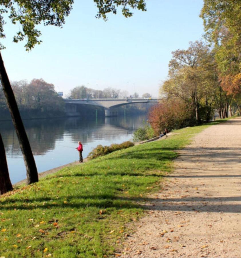 Appartement Au Bord De Seine 에피네쉬르세느강 외부 사진